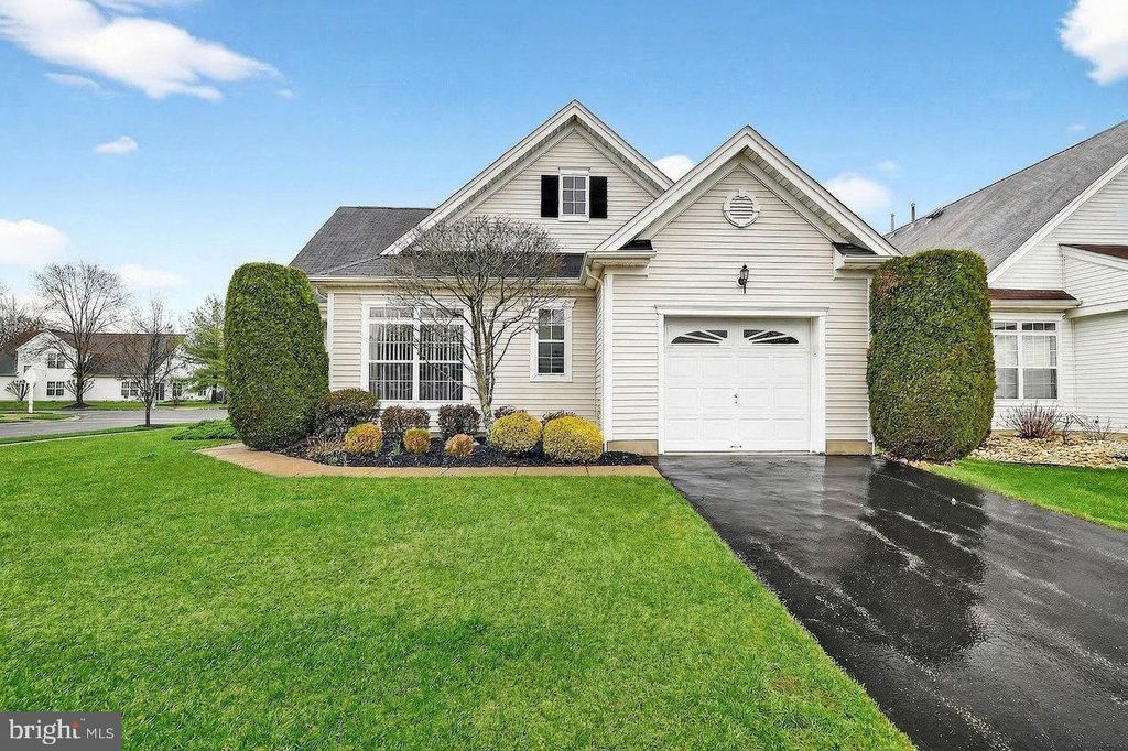 164 TUNICFLOWER LN, Princeton Junction, NJ 08550