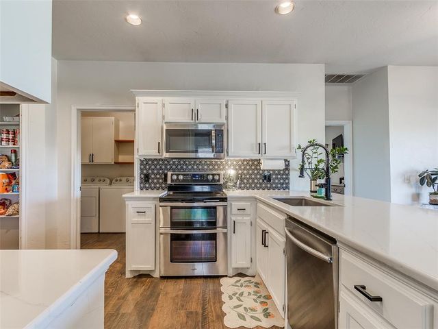 713 Vickery Avenue, Yukon, OK 73099