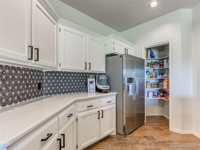 713 Vickery Avenue, Yukon, OK 73099