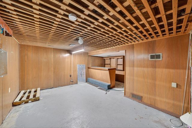 62738 Miami Road, South Bend, IN 46614