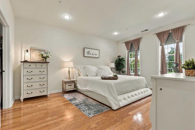 2102 Simeon Howard Way 2102, Westborough, MA 01581