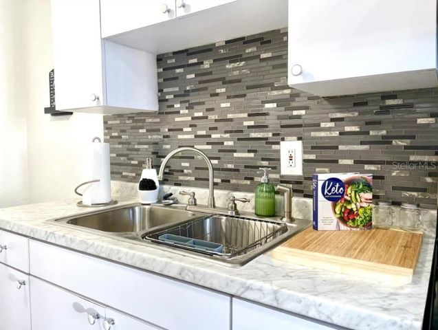 2575 S HIMES AVENUE A, Tampa, FL 33629