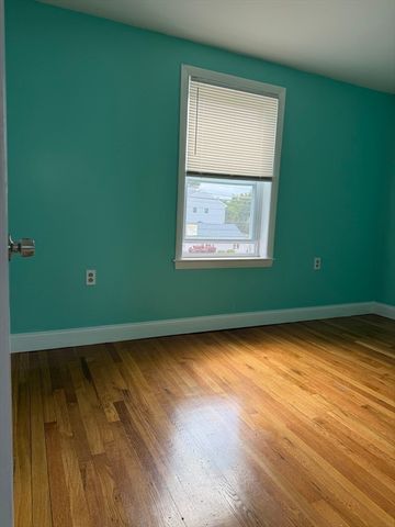 50 Malden St 2, Malden, MA 02148