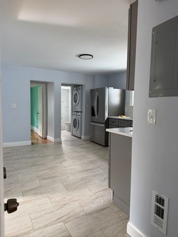50 Malden St 2, Malden, MA 02148