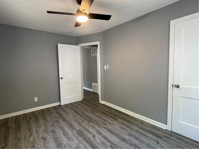 732 W Stone Street, Independence, MO 64050