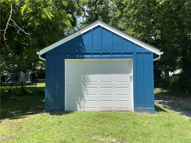 732 W Stone Street, Independence, MO 64050