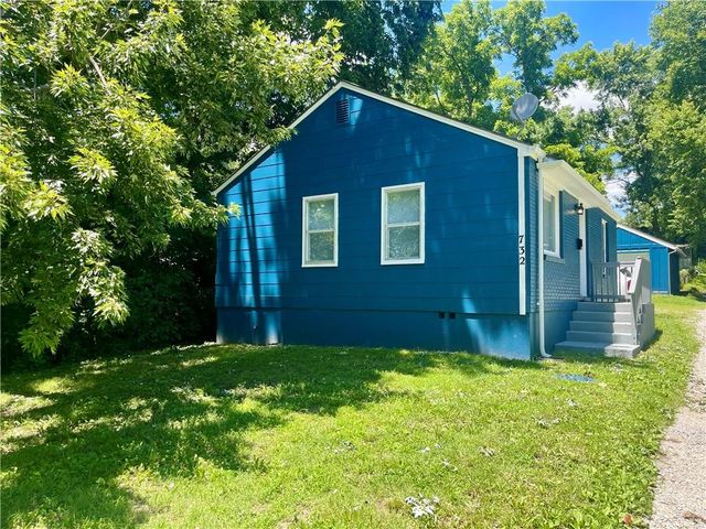 732 W Stone Street, Independence, MO 64050