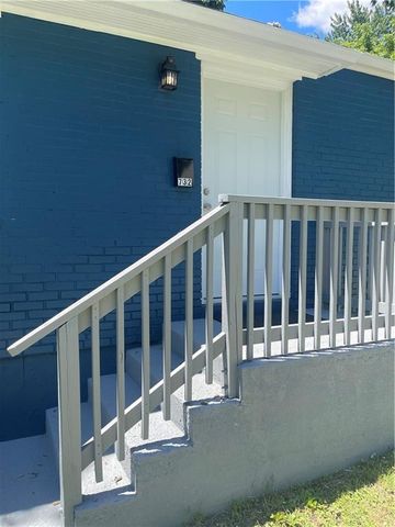 732 W Stone Street, Independence, MO 64050