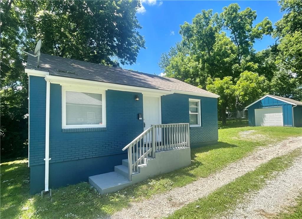 732 W Stone Street, Independence, MO 64050
