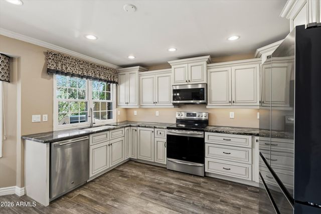 4422 W WAGONER Road, Glendale, AZ 85308