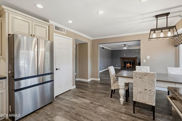 4422 W WAGONER Road, Glendale, AZ 85308