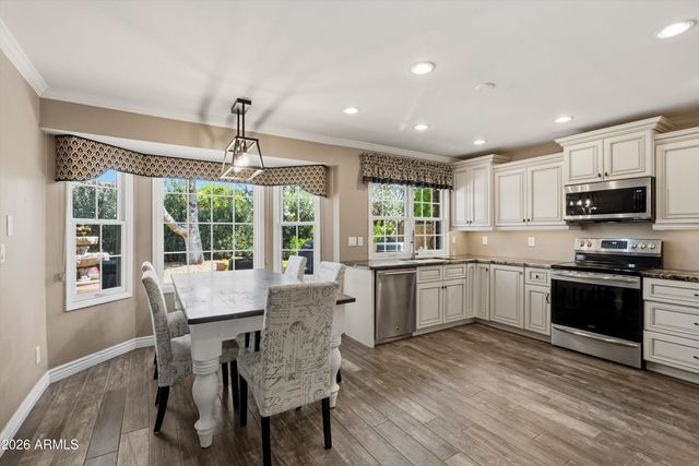 4422 W WAGONER Road, Glendale, AZ 85308