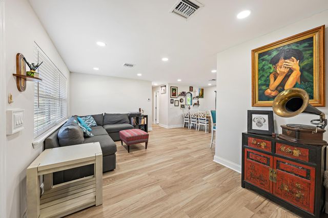 12015 Colony Avenue, Palm Beach Gardens, FL 33410