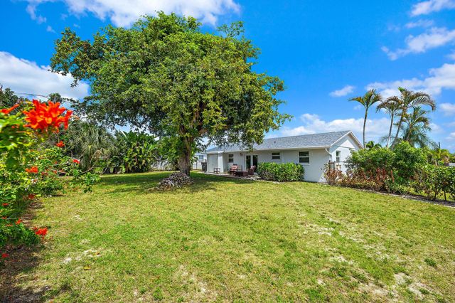 12015 Colony Avenue, Palm Beach Gardens, FL 33410