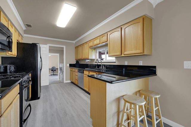 7307 N Roberta Way, Marysville, CA 95901