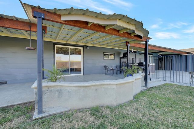 7307 N Roberta Way, Marysville, CA 95901