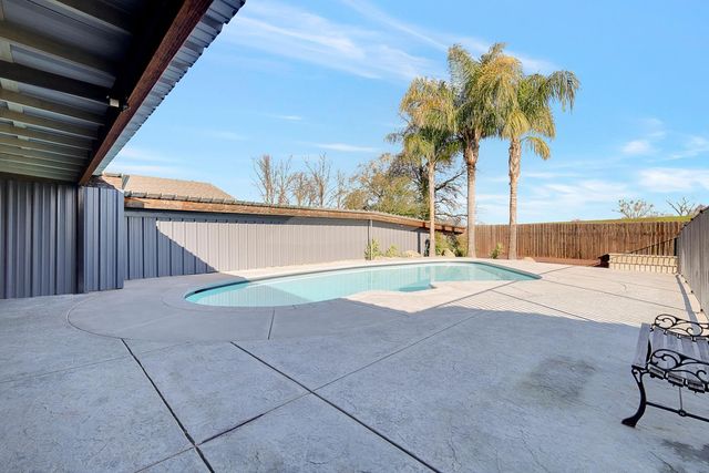 7307 N Roberta Way, Marysville, CA 95901