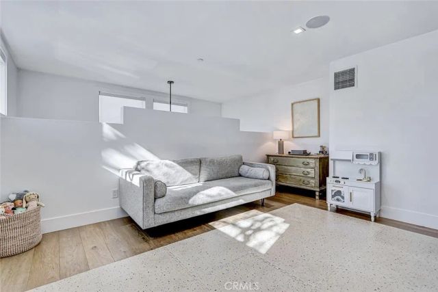 1819 11th, Manhattan Beach, CA 90266