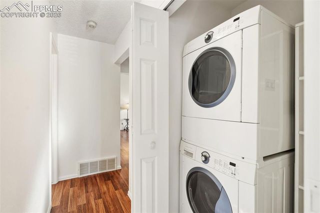 918 Tenderfoot Hill Road 202, Colorado Springs, CO 80906