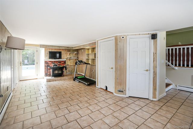 26 Daniel Drive, Glen Cove, NY 11542