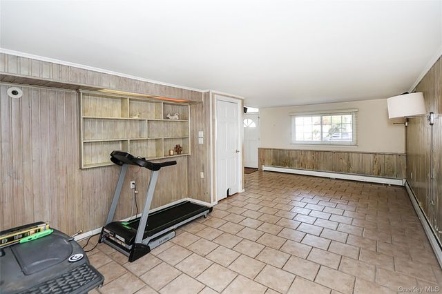 26 Daniel Drive, Glen Cove, NY 11542