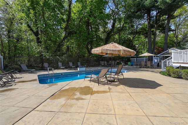 26 Daniel Drive, Glen Cove, NY 11542