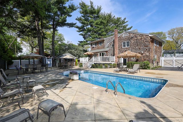 26 Daniel Drive, Glen Cove, NY 11542