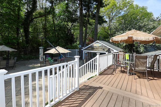 26 Daniel Drive, Glen Cove, NY 11542