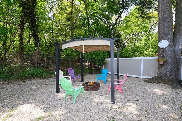 26 Daniel Drive, Glen Cove, NY 11542