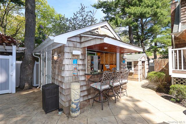 26 Daniel Drive, Glen Cove, NY 11542