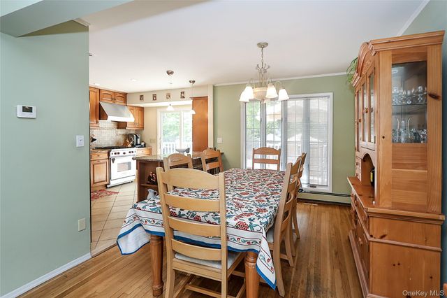 26 Daniel Drive, Glen Cove, NY 11542