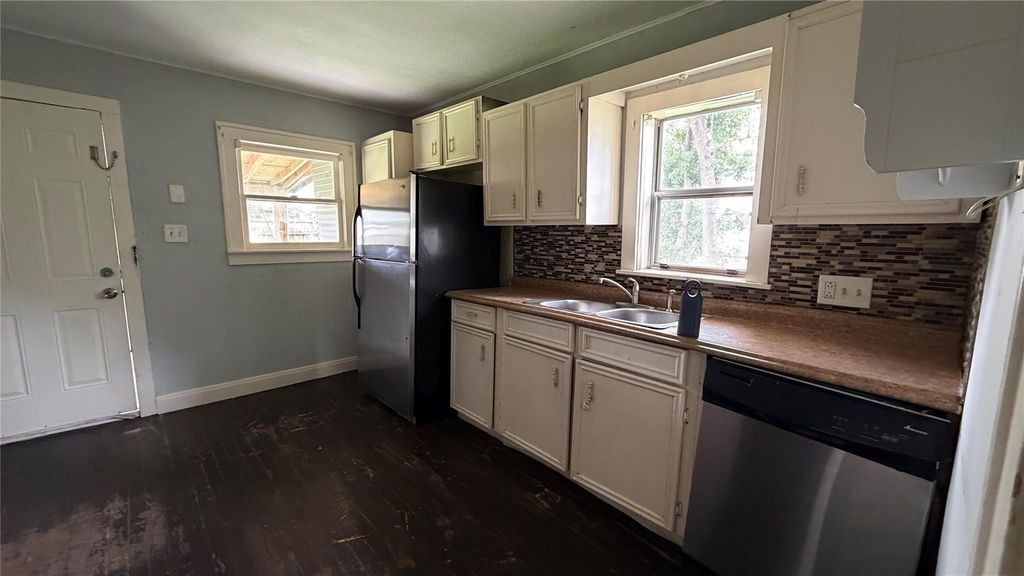 4017 Baden Street, Houston, TX 77009