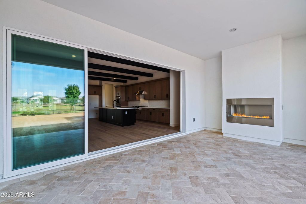 17568 W CRAWFORDSVILLE Drive, Surprise, AZ 85388 — photo 5