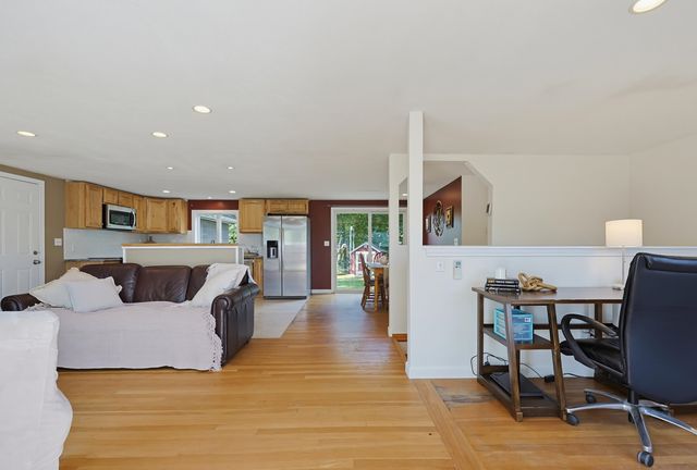 12 Olive Avenue, Salem, NH 03079