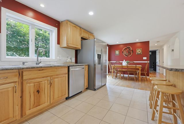 12 Olive Avenue, Salem, NH 03079
