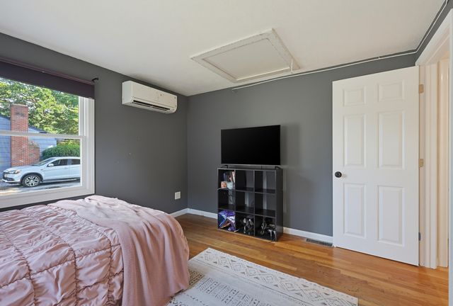 12 Olive Avenue, Salem, NH 03079