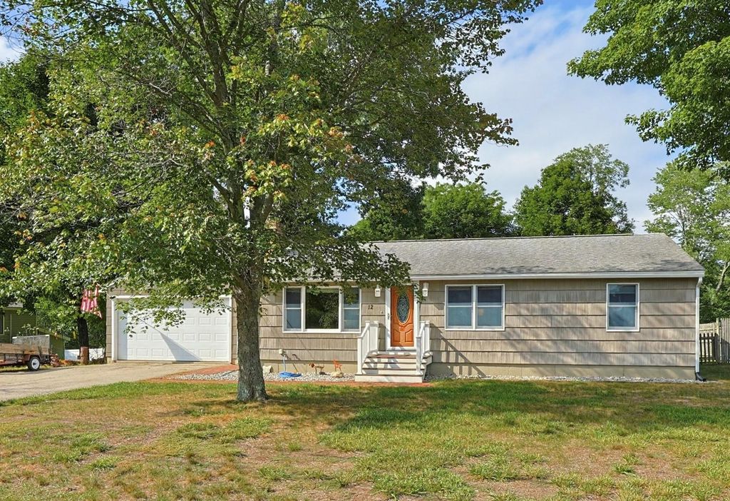 12 Olive Avenue, Salem, NH 03079