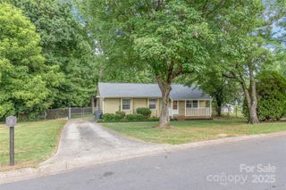 3312 Autumn Ridge Drive, Charlotte, NC 28269