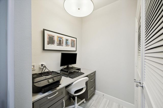 3333 Allen Parkway 701, Houston, TX 77019