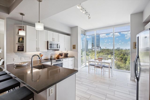 3333 Allen Parkway 701, Houston, TX 77019