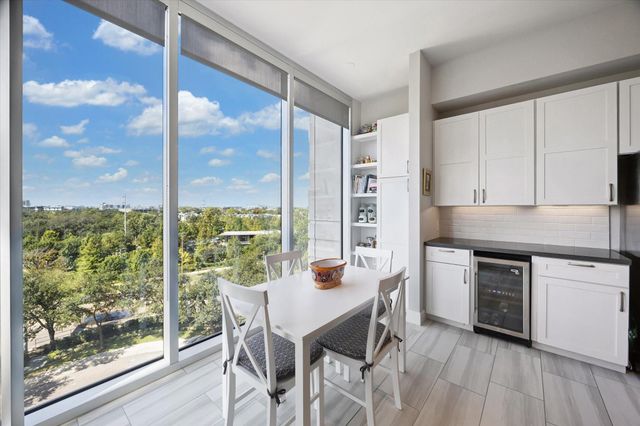 3333 Allen Parkway 701, Houston, TX 77019