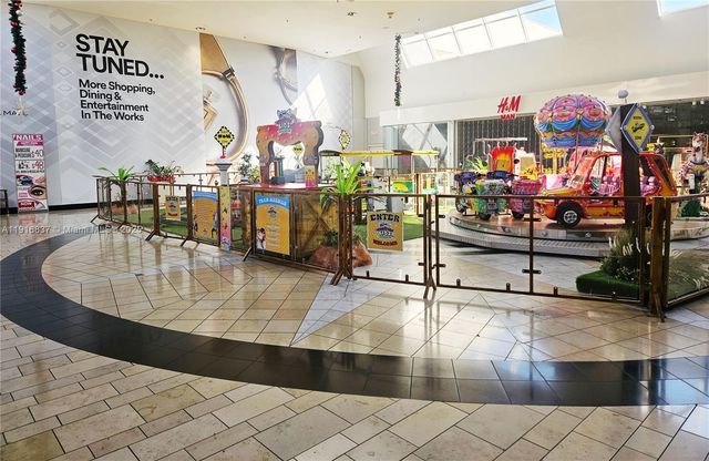 1455 NW 107, Doral, FL 33172