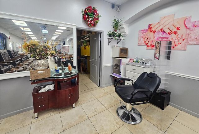 1455 NW 107, Doral, FL 33172