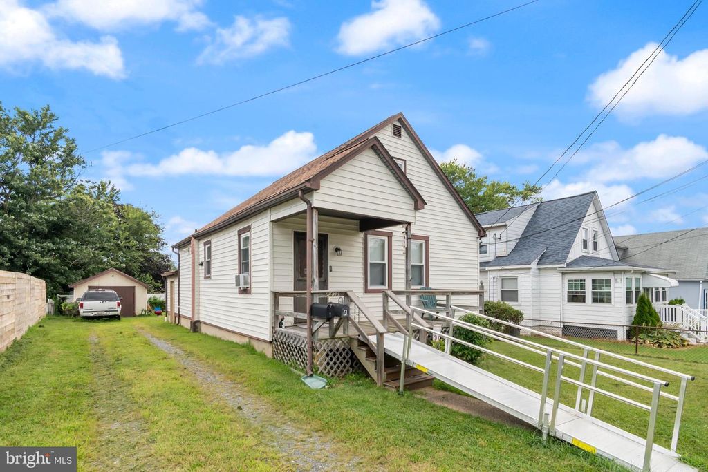 Image 2 of property listing at 8438 CHURCH RD, Pasadena, MD 21122