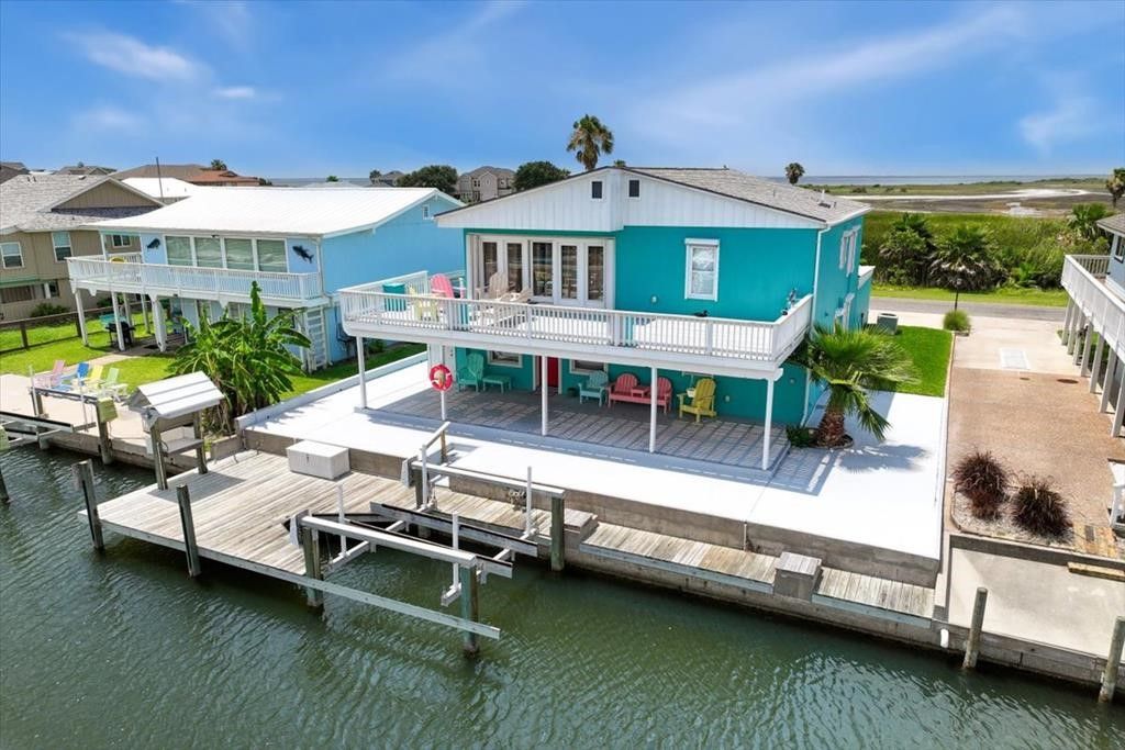 156 Port Saint Claire, City by the Sea, TX 78336 — exterior