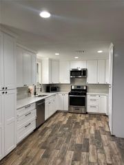 209 Harold Lane, Baytown, TX 77521
