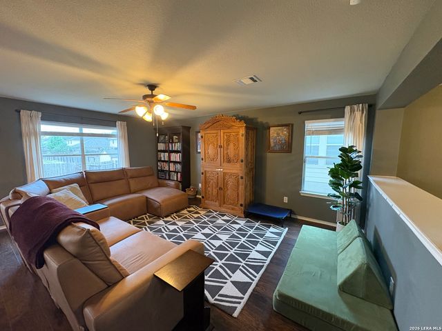 220 ANVIL PL, Cibolo, TX 78108