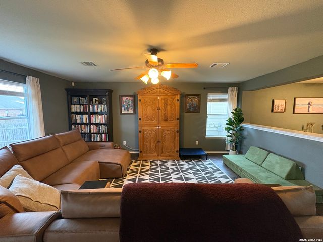 220 ANVIL PL, Cibolo, TX 78108