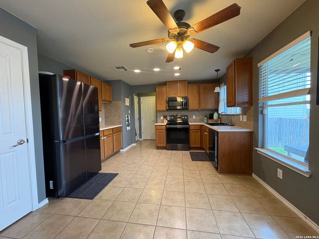 220 ANVIL PL, Cibolo, TX 78108