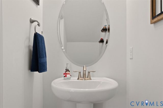 12813 Deep Well Rd, Chesterfield, VA 23112